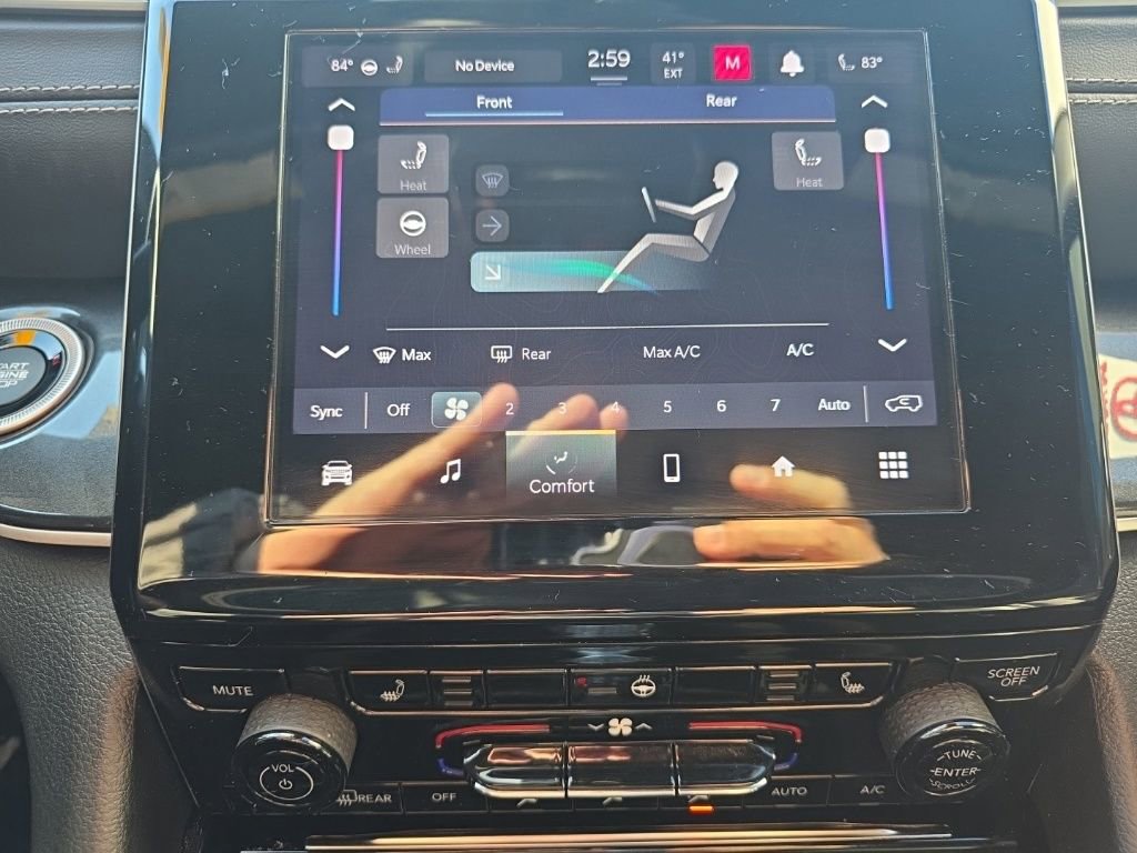 Used 2021 Jeep Grand Cherokee L Laredo image 28