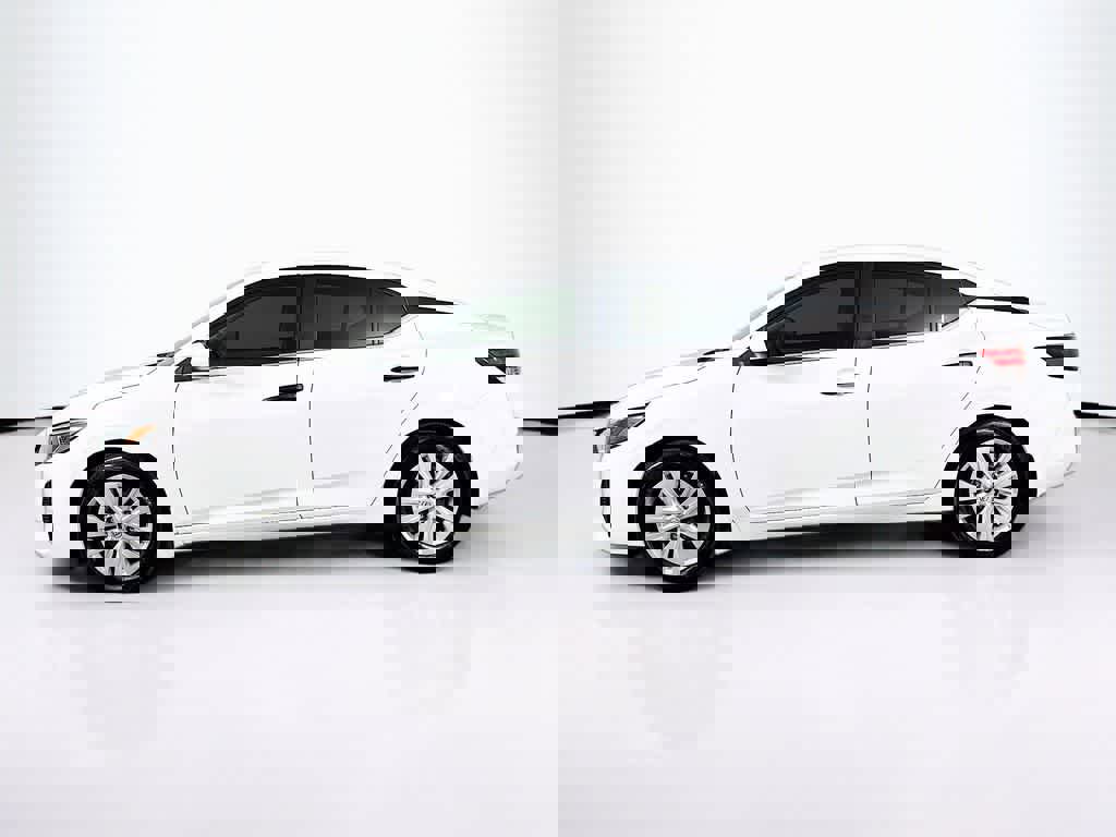 Used 2024 Nissan Sentra S image 3