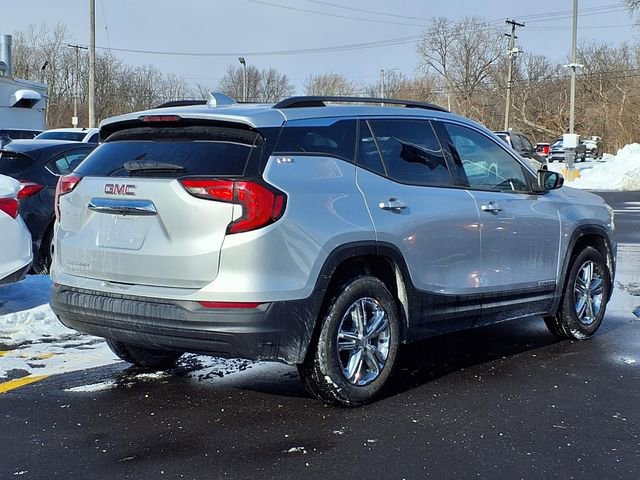 Used 2020 GMC Terrain SLE w/ Driver Convenience Package image 2