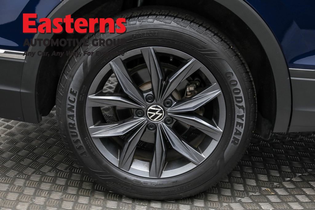 Used 2022 Volkswagen Tiguan SE image 28