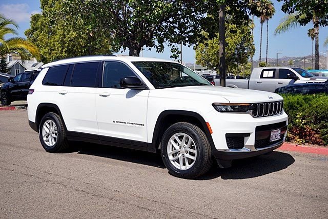 Certified 2023 Jeep Grand Cherokee L Laredo RWD image 6