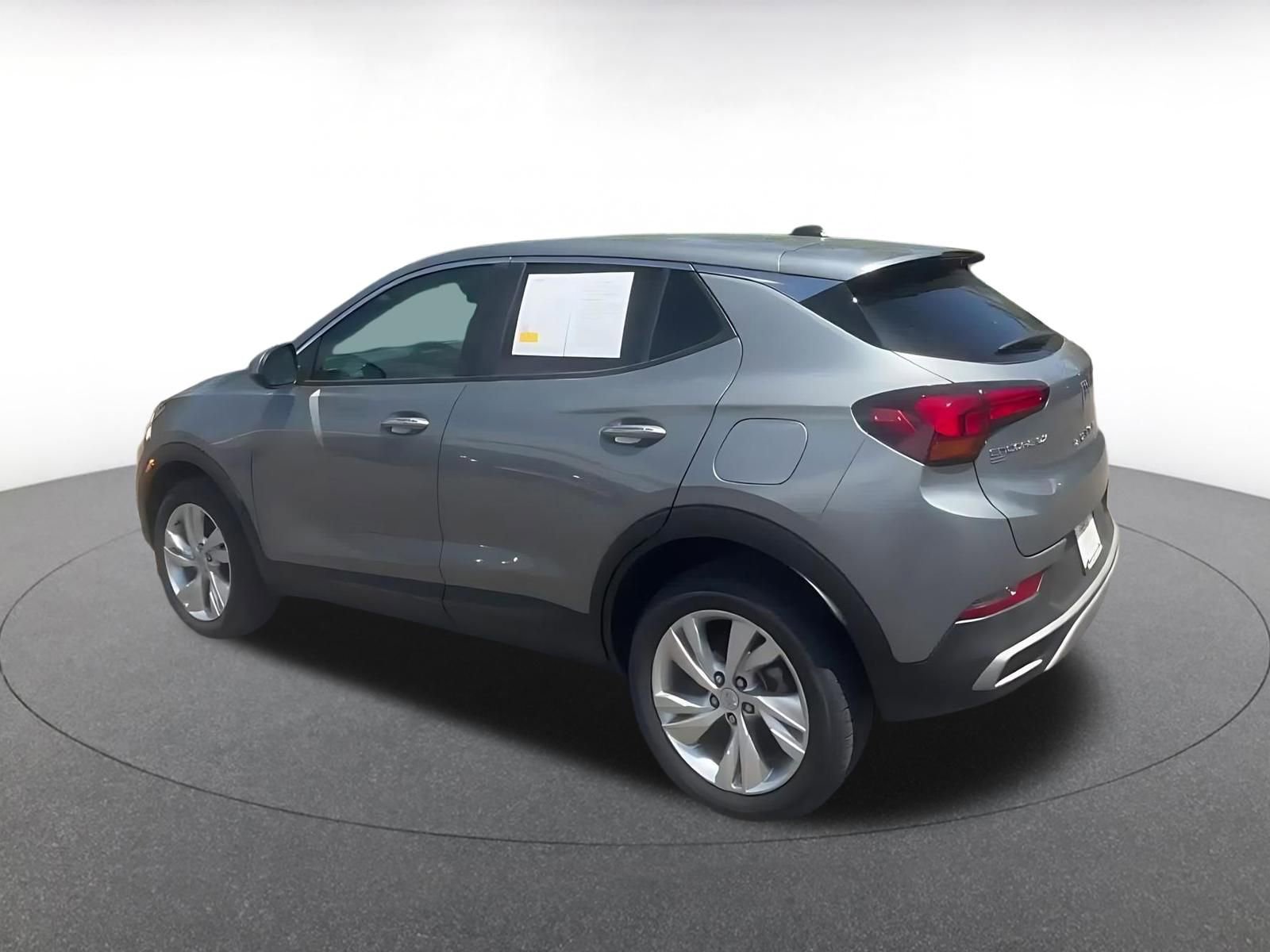 Used 2025 Buick Encore GX Preferred AWD/4WD image 9
