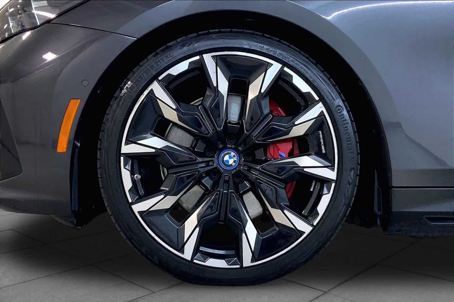 Used 2024 BMW i5 M60 w/ Executive Package AWD/4WD image 10