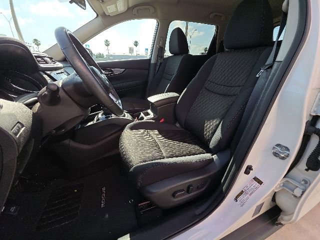 Used 2017 Nissan Rogue SV FWD image 13