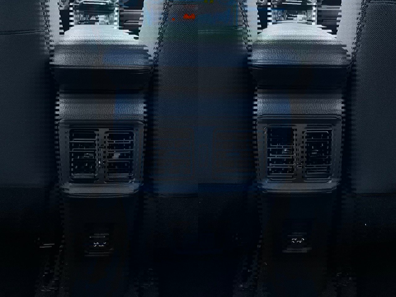 Used 2025 Toyota RAV4 XLE image 13