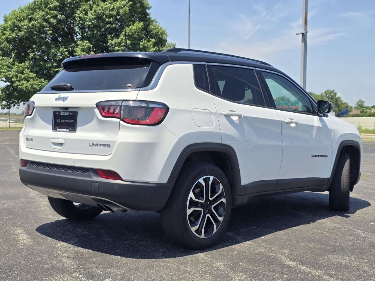 Used 2022 Jeep Compass Limited AWD/4WD image 16