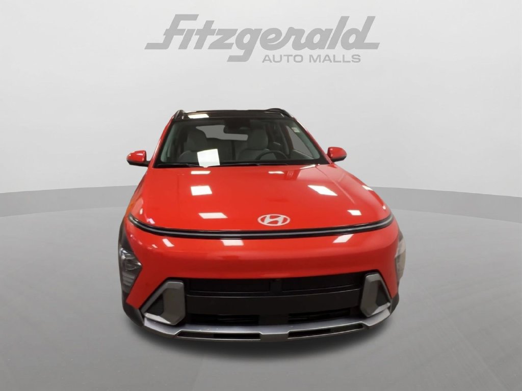 Used 2025 Hyundai Kona Limited FWD image 3