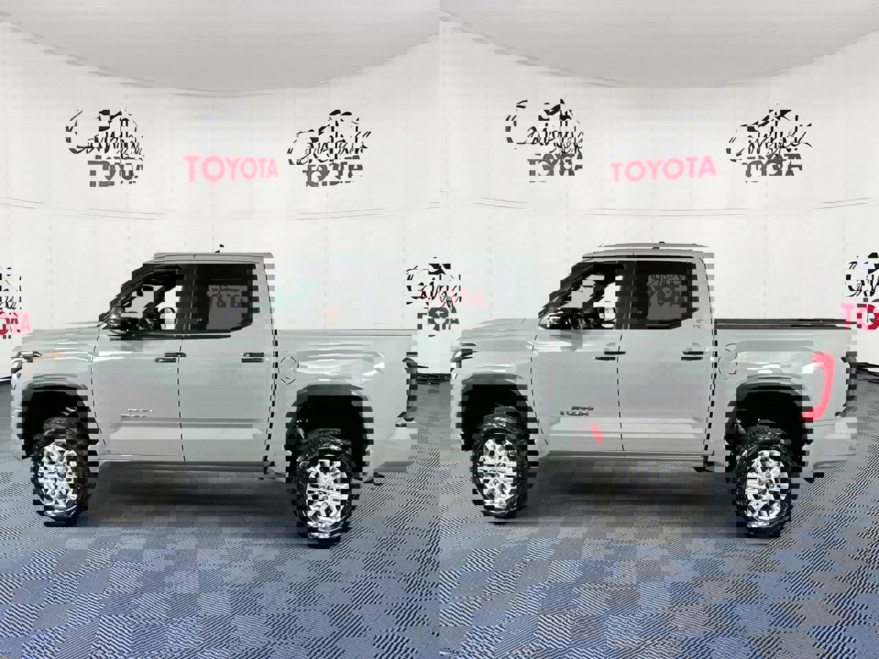 Used 2026 Toyota Tundra SR5 w/ SR5 Convenience Package image 4