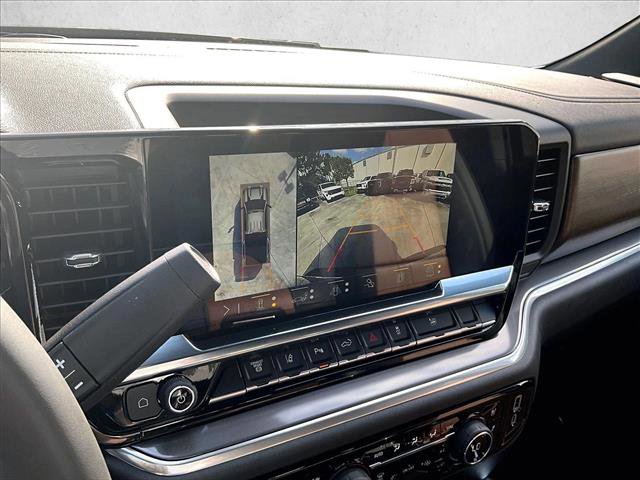 Used 2026 Chevrolet Silverado 3500 High Country w/ Technology Package AWD/4WD image 23
