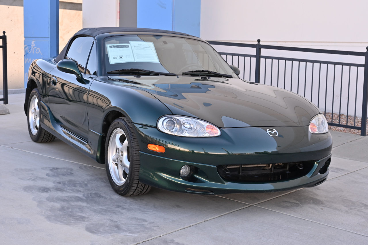 Used 2002 MAZDA MX-5 Miata RWD image 14