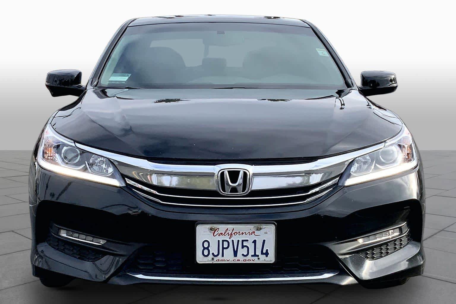 Used 2017 Honda Accord EX-L image 3