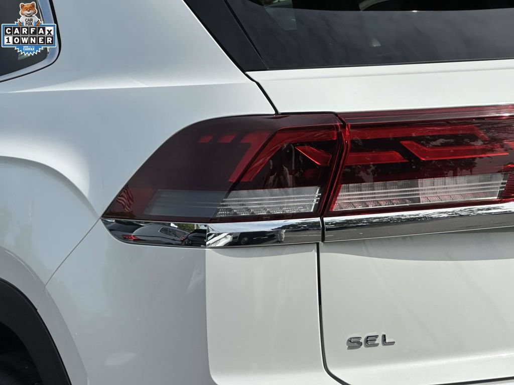 Used 2024 Volkswagen Atlas Cross Sport SEL R-Line AWD/4WD image 9