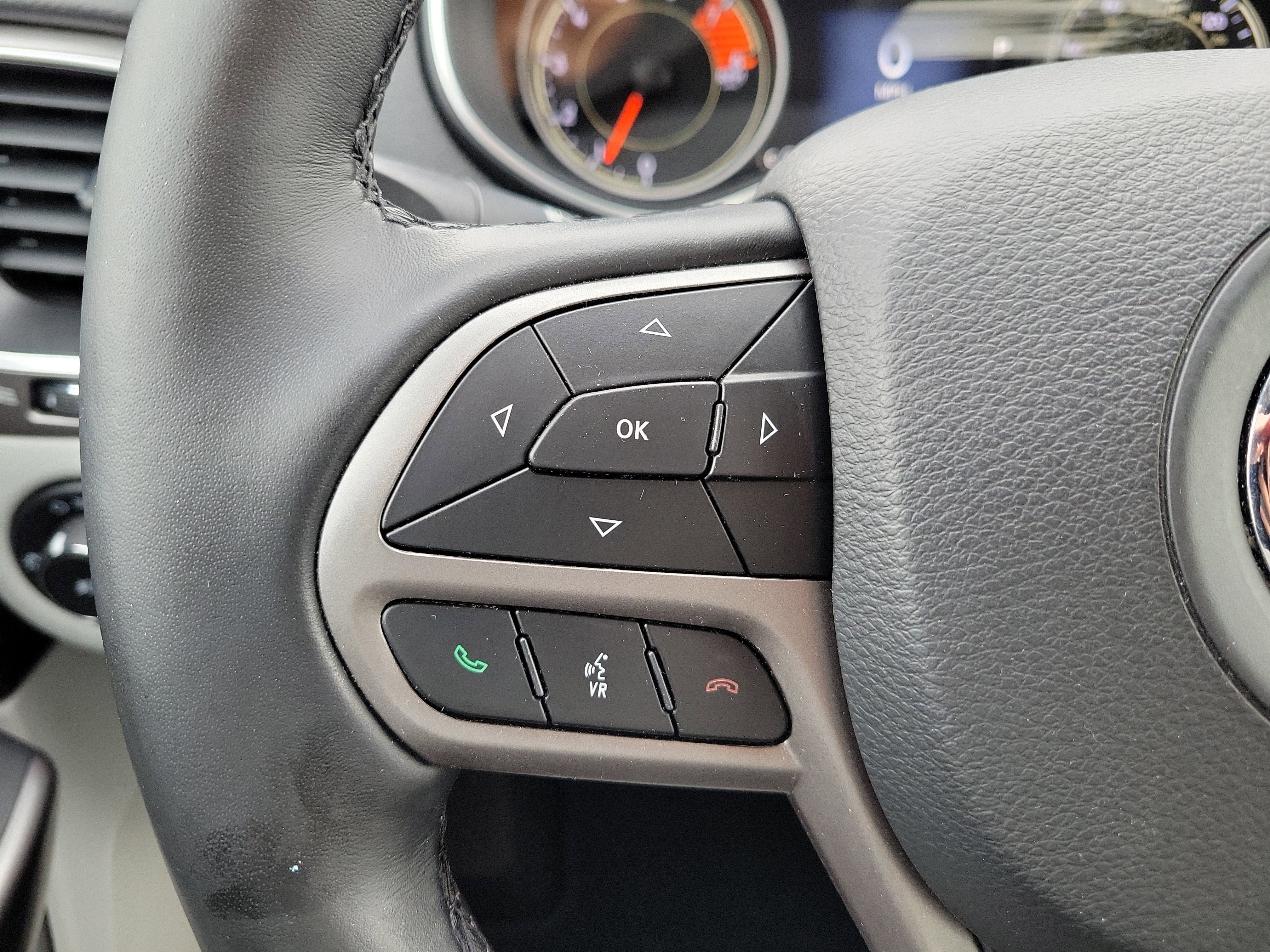 Used 2021 Jeep Cherokee Latitude Lux w/ Sun & Sound Group image 29