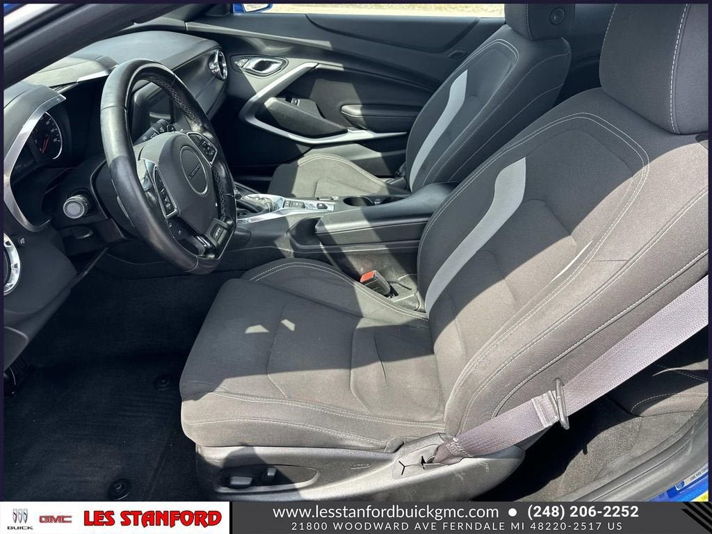 Used 2017 Chevrolet Camaro LT RWD image 19