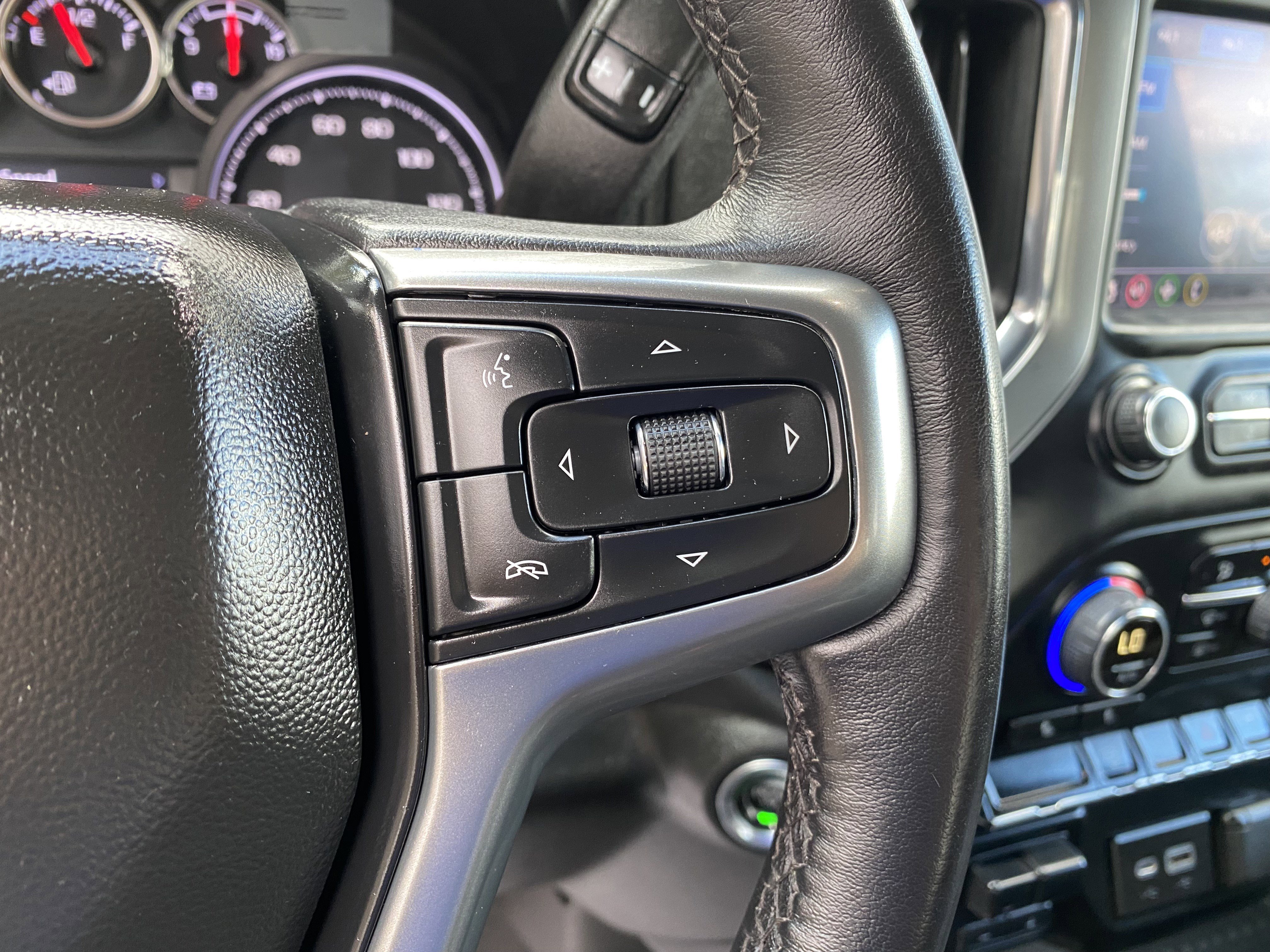 Used 2022 Chevrolet Silverado 2500 LT w/ Convenience Package image 18