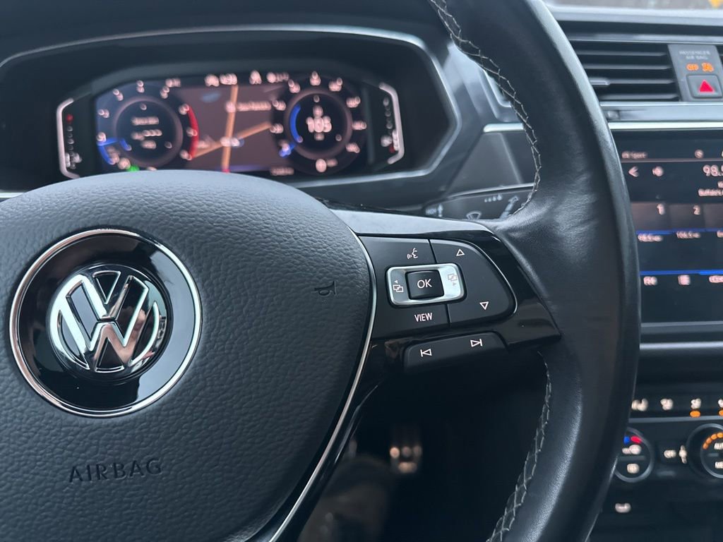 Used 2021 Volkswagen Tiguan SEL Premium R-Line w/ 3rd Row Seat Package image 16