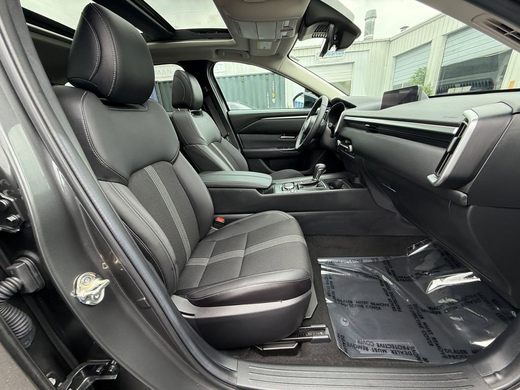 Used 2025 MAZDA CX-50 AWD 2.5 S w/ Weather Package image 22