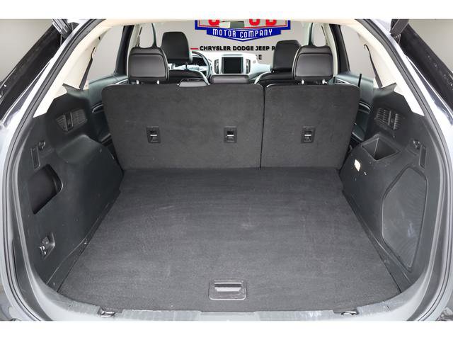 Used 2022 Ford Edge Titanium image 11