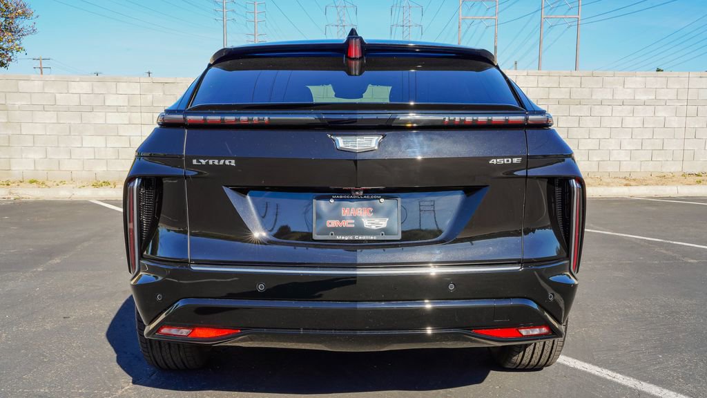 New 2026 Cadillac Lyriq Luxury image 8