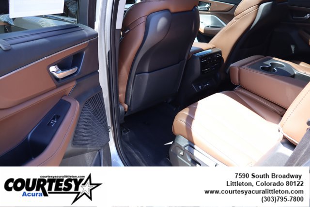 Used 2024 Acura MDX SH-AWD w/ Technology Package image 28