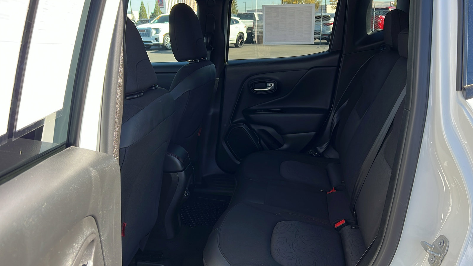 Used 2023 Jeep Renegade Trailhawk image 13