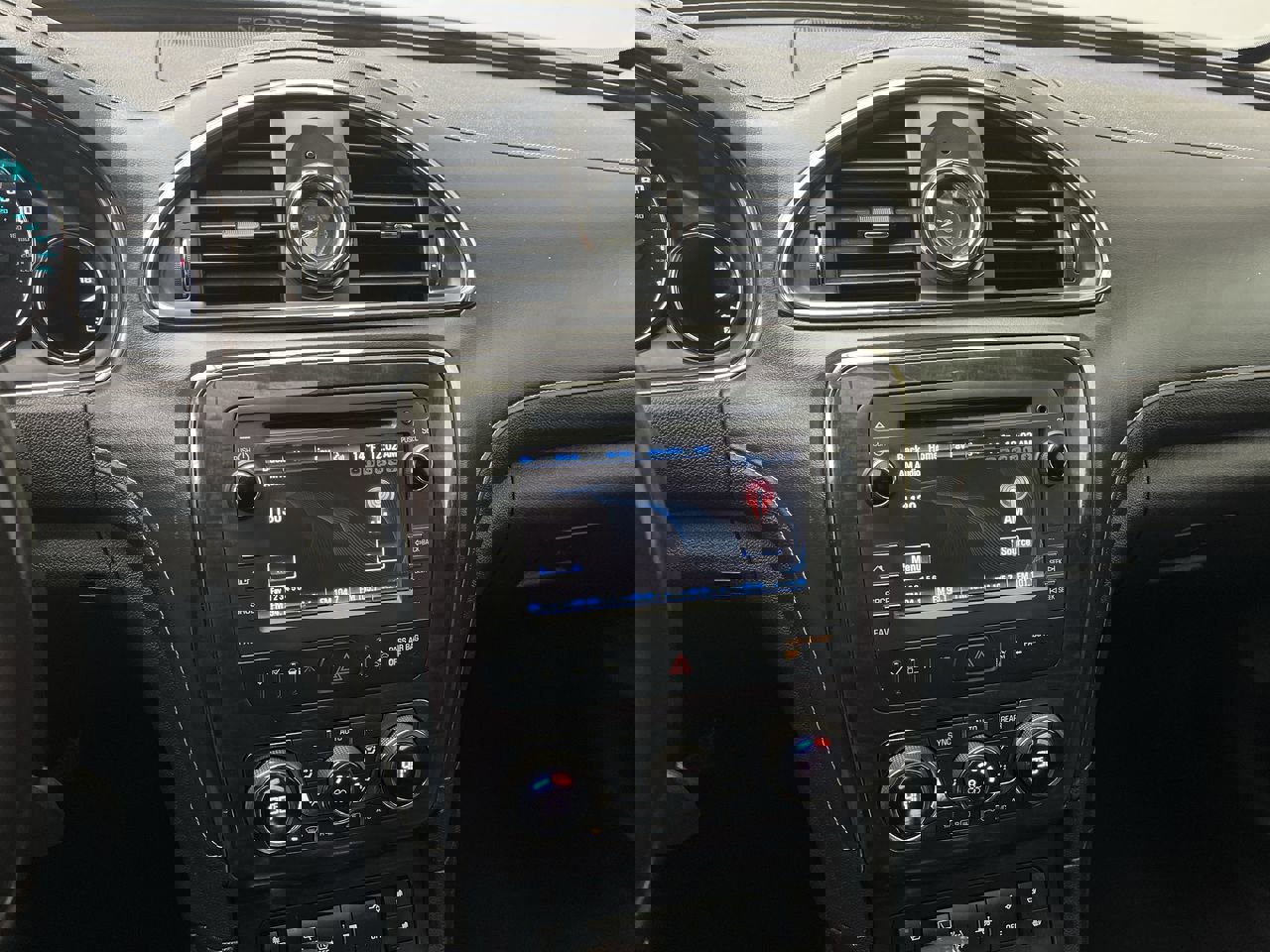 Used 2015 Buick Enclave Leather w/ Trailering Package image 17