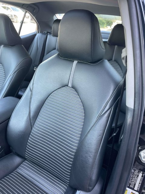 Used 2019 Toyota Camry SE FWD image 18