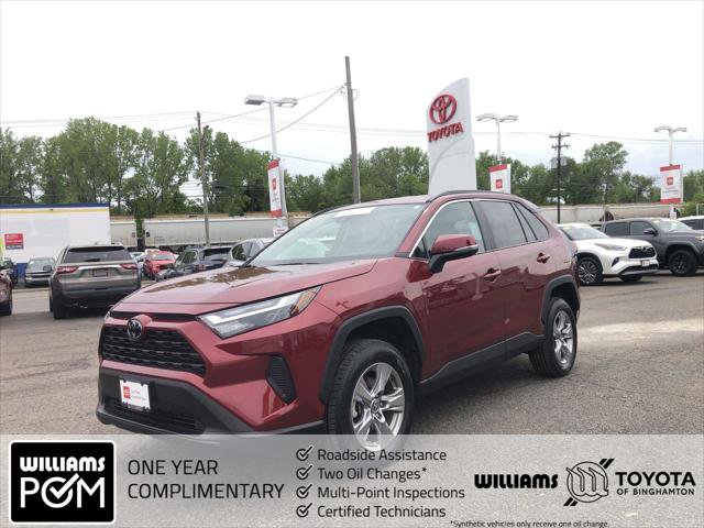 Certified 2025 Toyota RAV4 XLE AWD/4WD image 1