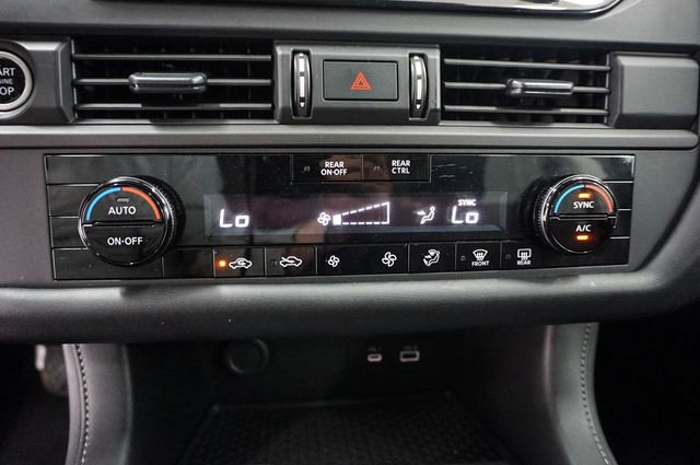 Used 2024 Nissan Pathfinder S image 17