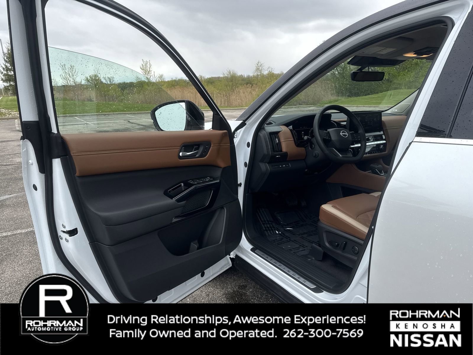 Used 2026 Nissan Pathfinder Platinum AWD/4WD image 11