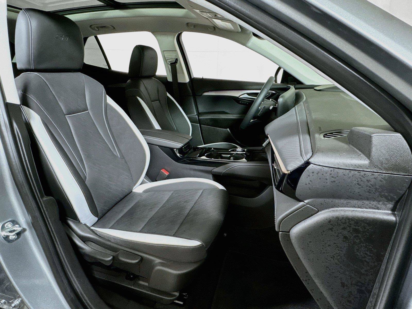 Certified 2026 Buick Envision Sport Touring AWD/4WD image 28