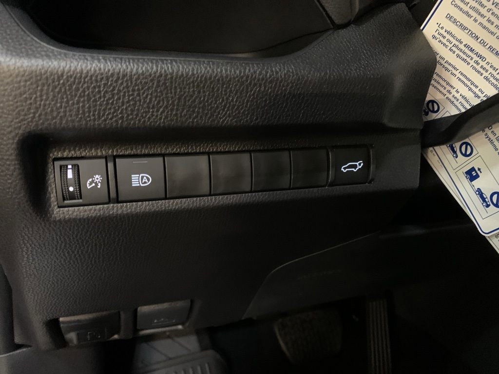 New 2025 Toyota RAV4 XLE image 28