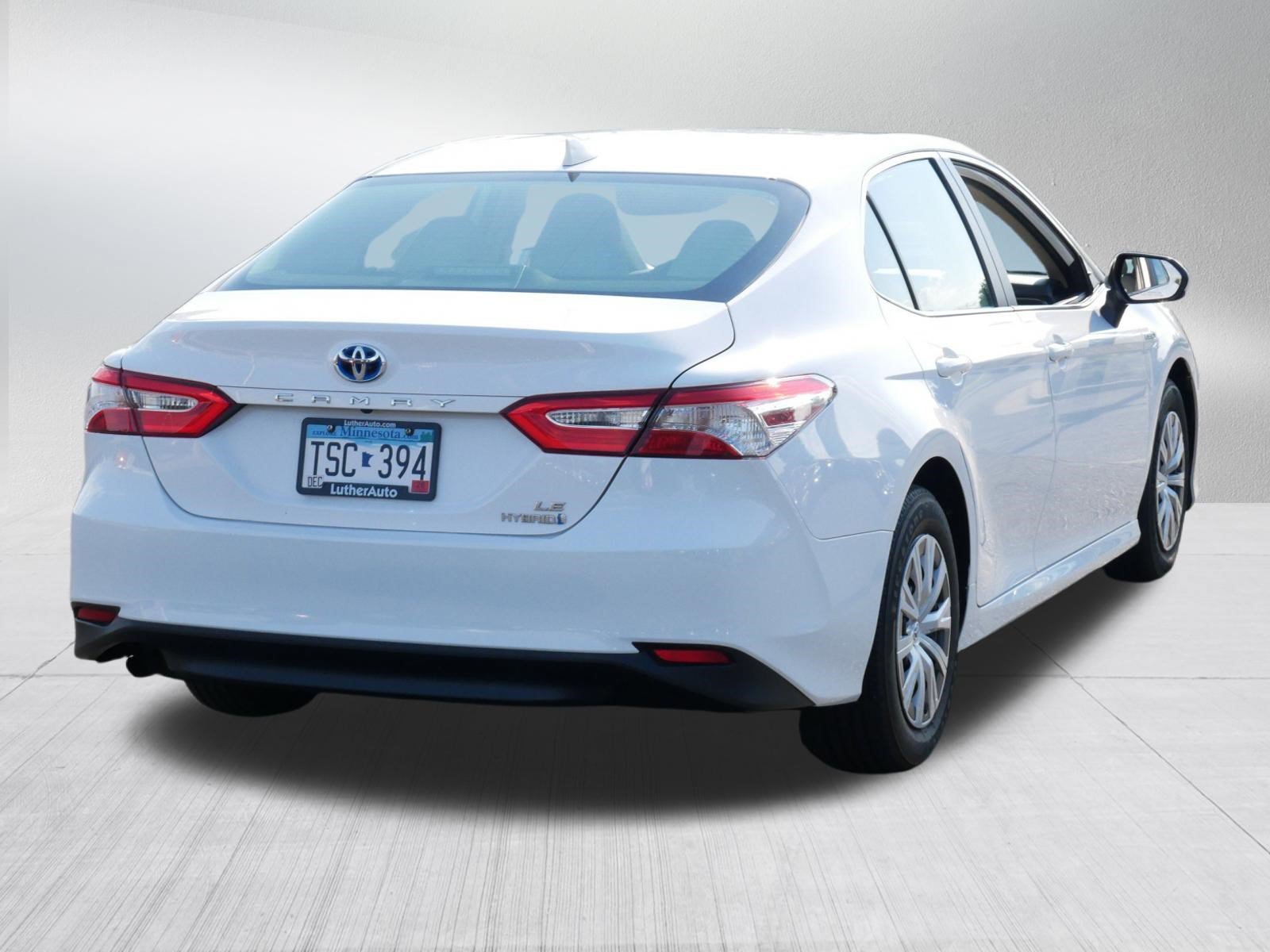 Used 2019 Toyota Camry LE FWD image 6