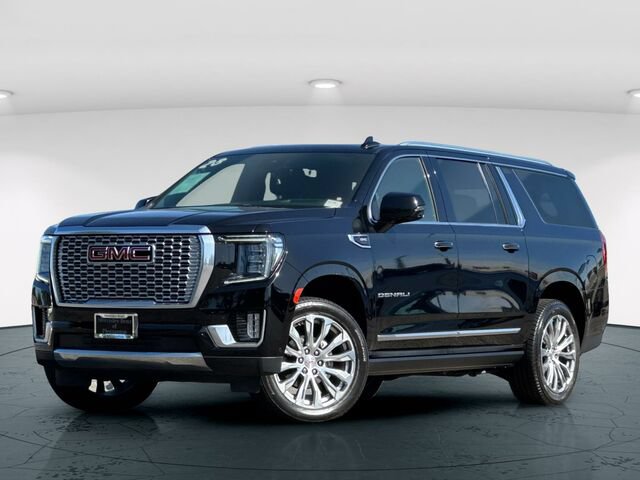 Used 2023 GMC Yukon XL Denali w/ Denali Reserve Package AWD/4WD image 2