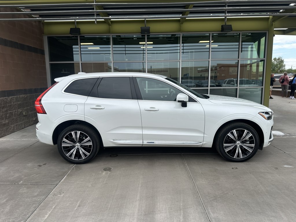 Used 2022 Volvo XC60 T8 Inscription w/ Advanced Package AWD/4WD image 7
