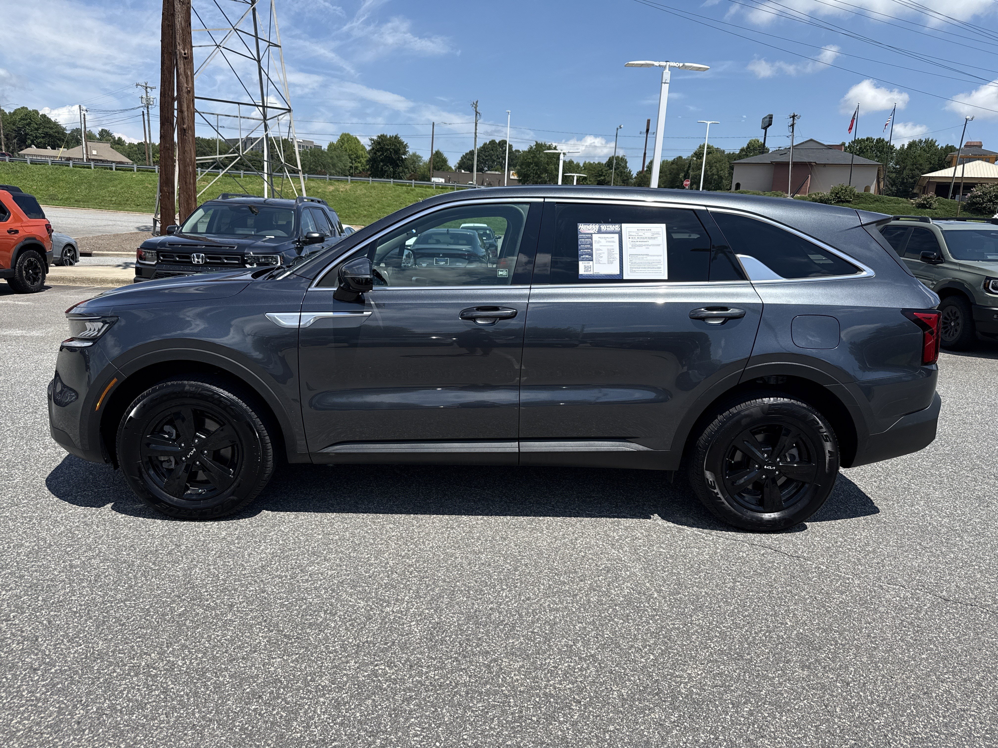 Used 2022 Kia Sorento LX AWD/4WD image 7