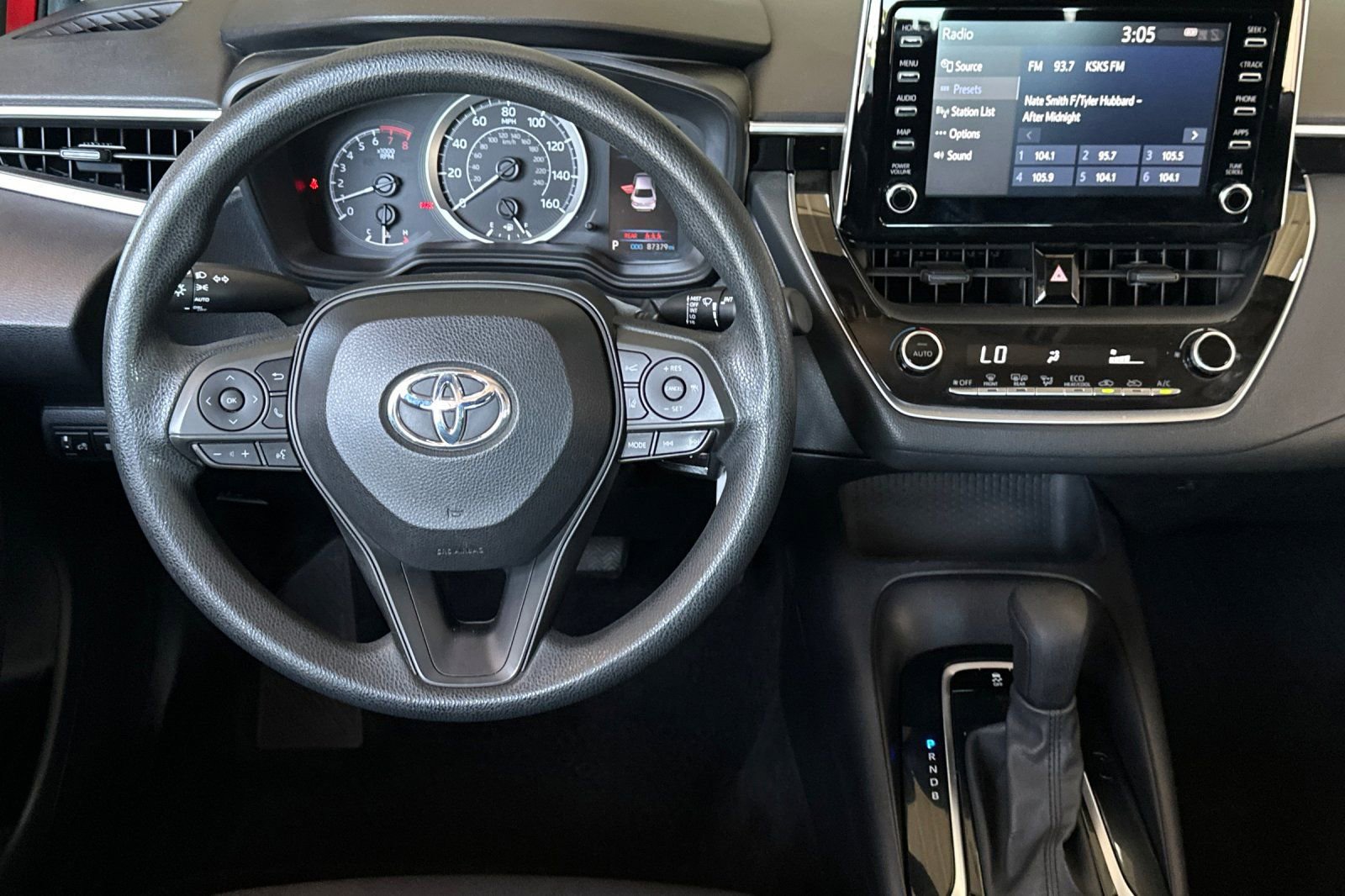Used 2020 Toyota Corolla LE image 16