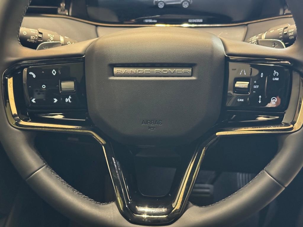 Used 2026 Land Rover Range Rover Evoque S image 10