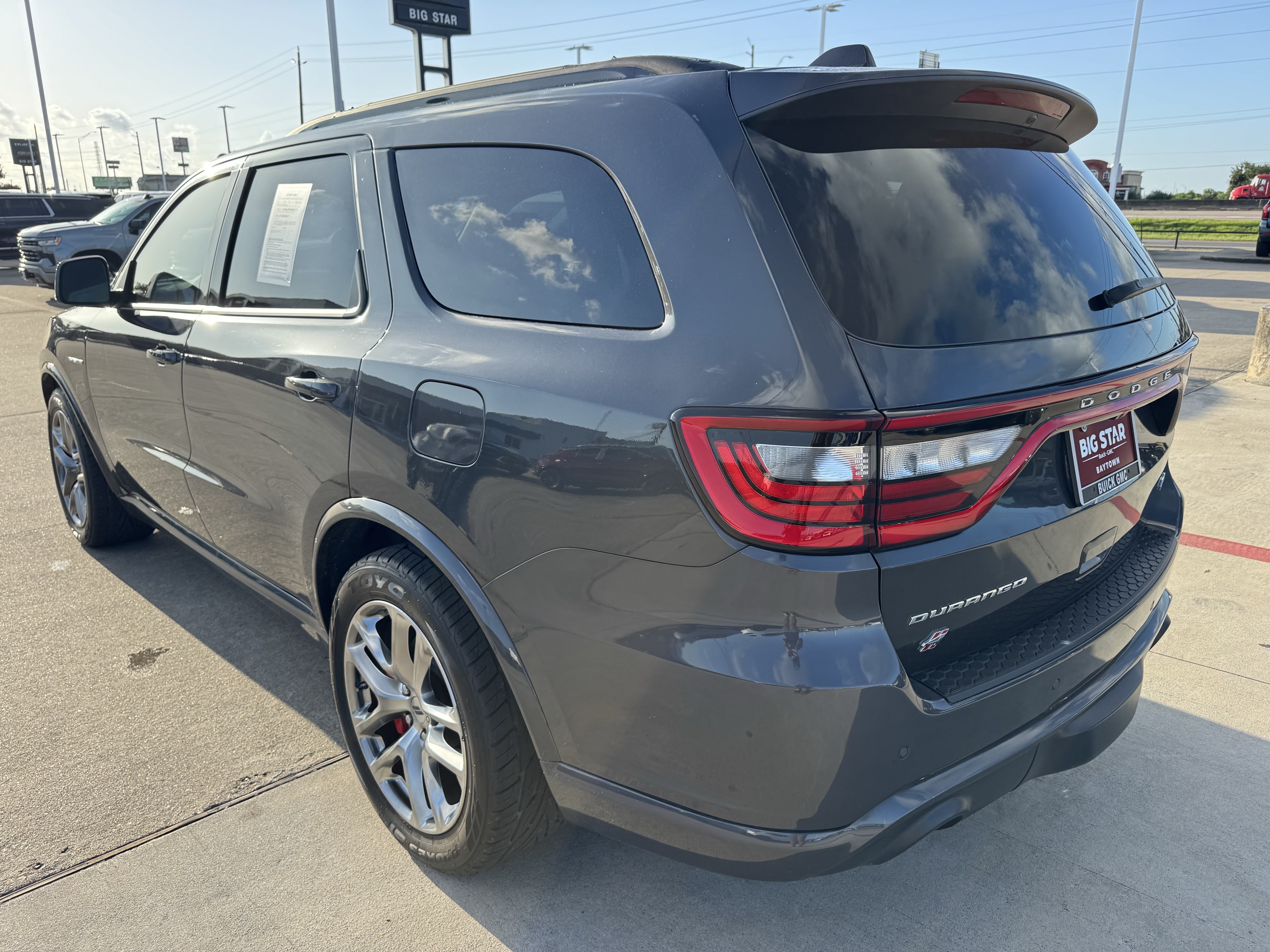 Used 2023 Dodge Durango R/T w/ Tow 'N Go Package AWD/4WD image 8