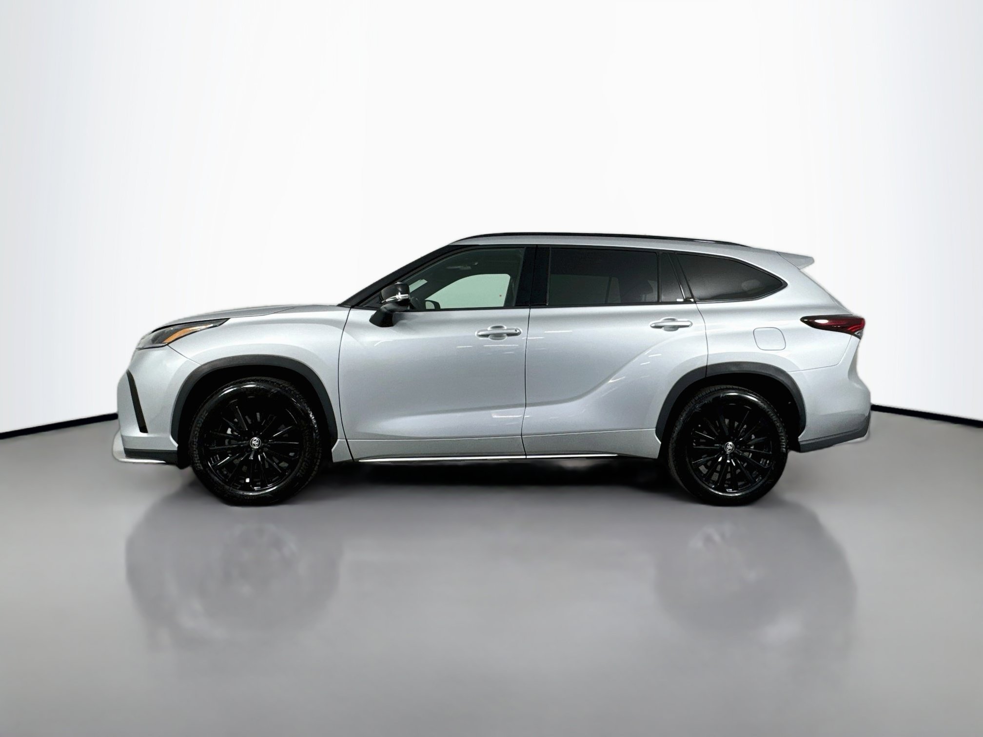 Certified 2025 Toyota Highlander XSE AWD/4WD image 4