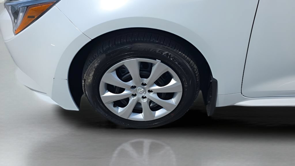 Used 2026 Toyota Corolla LE FWD image 28