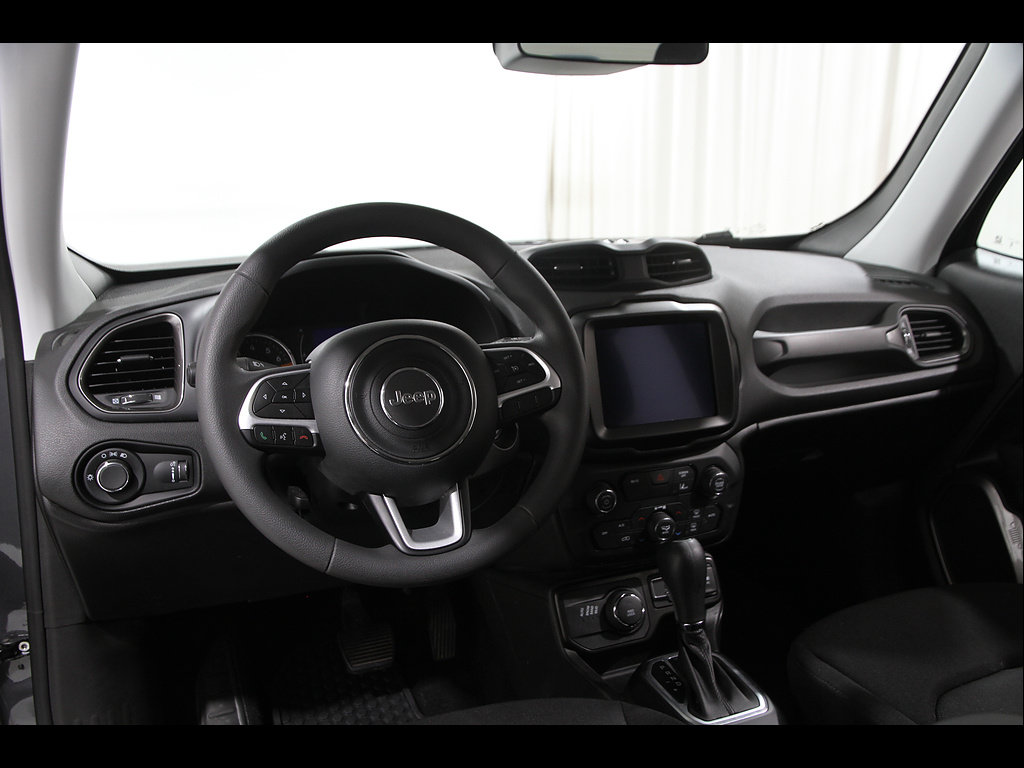 Used 2023 Jeep Renegade Latitude AWD/4WD image 6