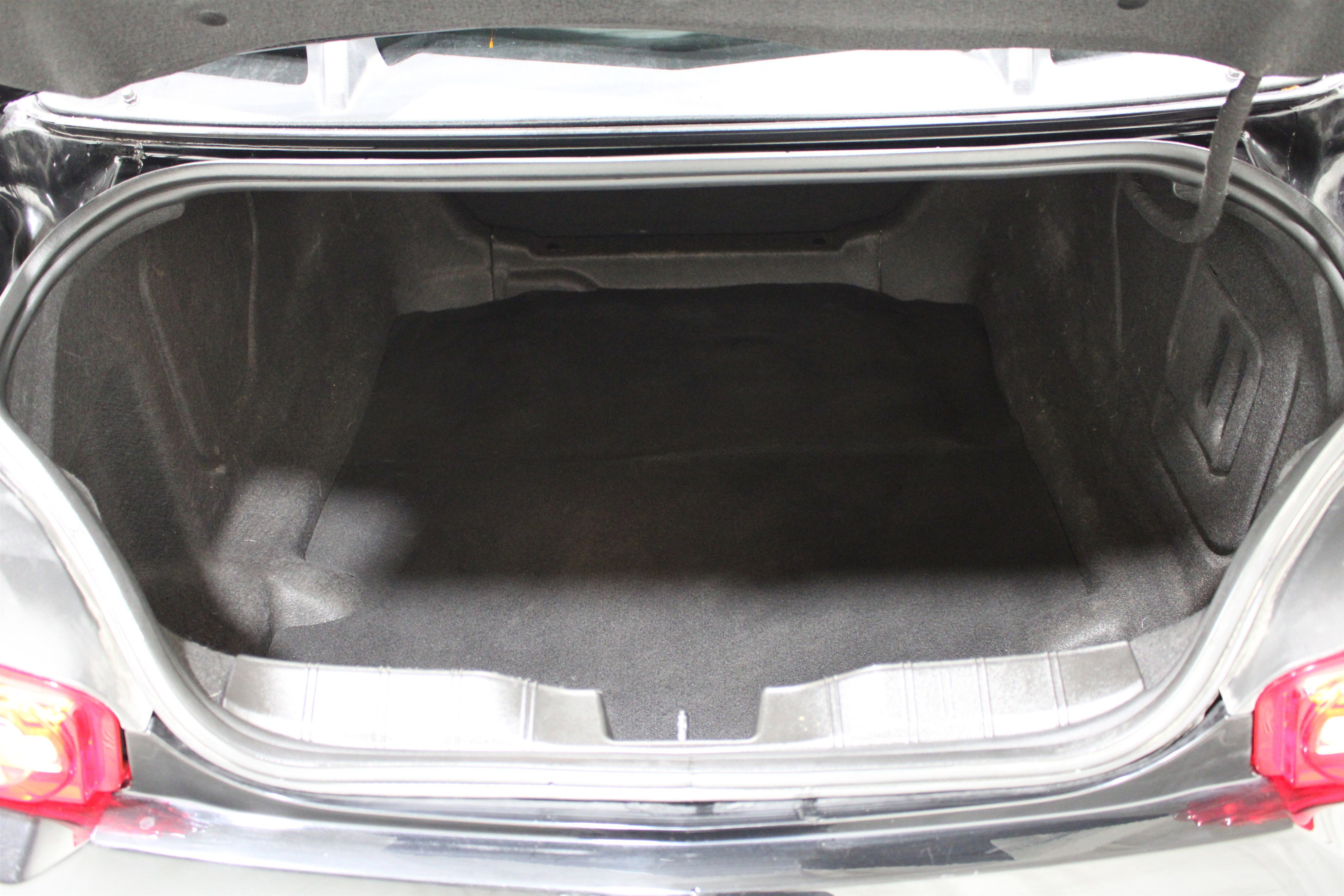 Used 2021 Chevrolet Camaro LS RWD image 21
