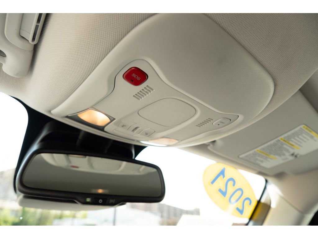 Used 2021 Jeep Renegade Latitude w/ Convenience Group image 29