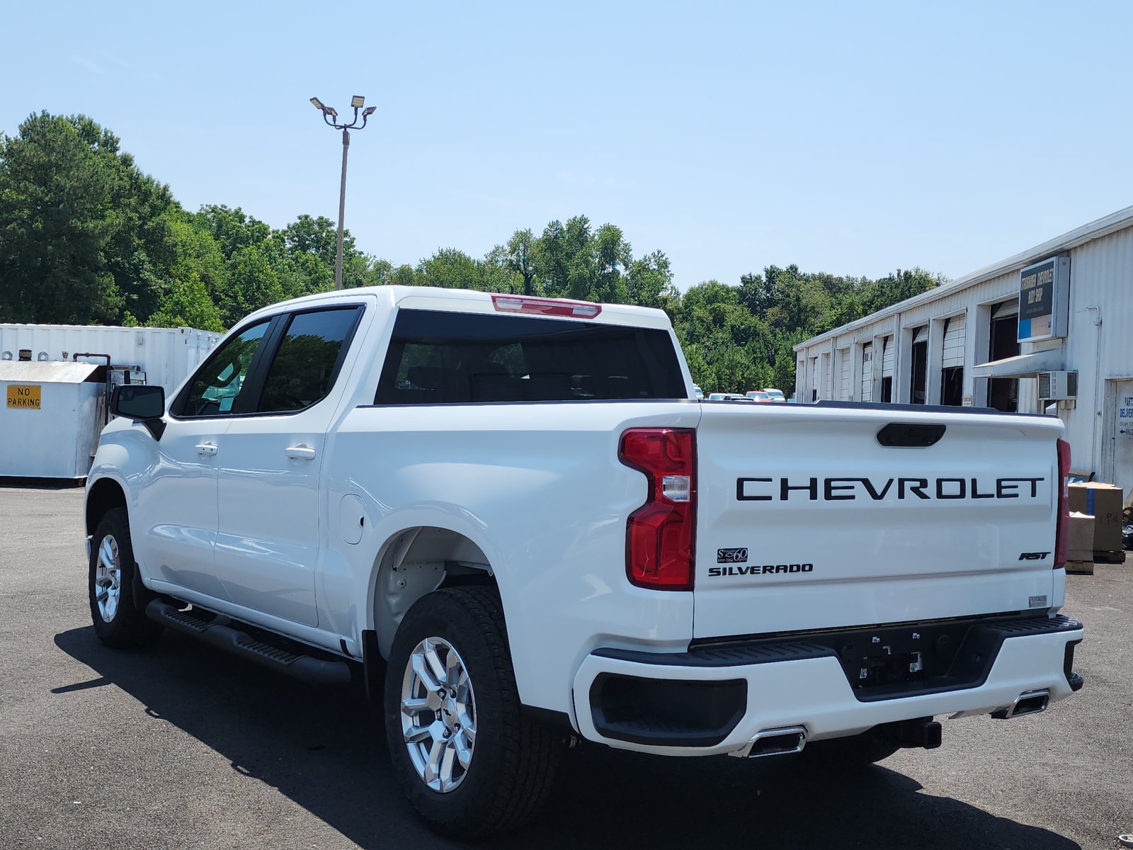 New 2026 Chevrolet Silverado 1500 RST w/ Z71 Off-Road Package AWD/4WD image 3