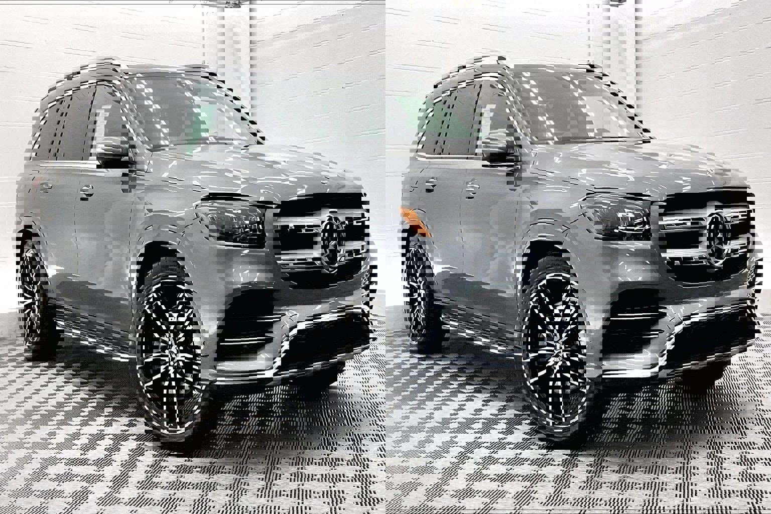 Used 2023 Mercedes-Benz GLS 450 4MATIC image 34