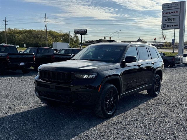 New 2025 Jeep Grand Cherokee L Laredo image 23