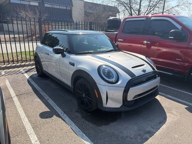 Used 2022 MINI Cooper SE image 3