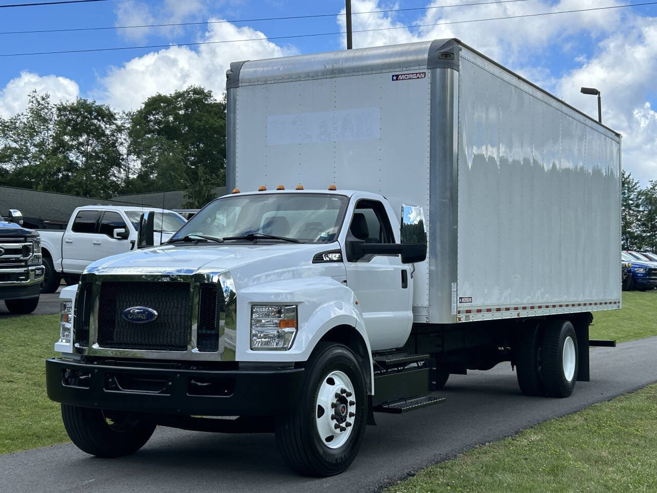 Used 2023 Ford F650 2WD Regular Cab Super Duty image 3