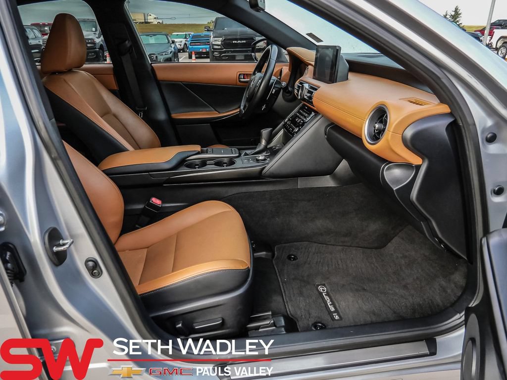 Used 2022 Lexus IS 300 w/ Premium Package RWD image 16